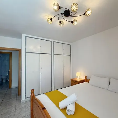Domuum Holidays - Chipre * Salou